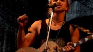 Improvizace - Surikata/folk - Tomáš Klus a jeho cílová skupina - Znojmo 7/2013