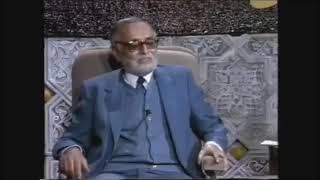 Benyoucef Benkhedda qui parle de l'association des oulémas musulmans algeriens