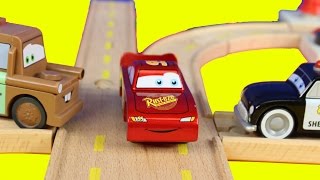 Disney Pixar Cars Wooden  Sheriff's Race'n Chase Wood Track Playset With Lightning McQueen Mater