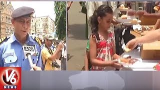 Navy Serves Food To People Stranded Due To Floods In Mumbai || V6 News