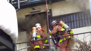 火事だ～～住宅火災！！延焼中で消防隊活動開始
