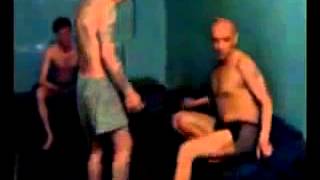 Драка на зоне! Жесть! Жми!