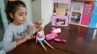 İlkim Naz Barbie Makyaj Yapıyor Maşaların Oyun Evi Eğlenceli Çocuk Videoları