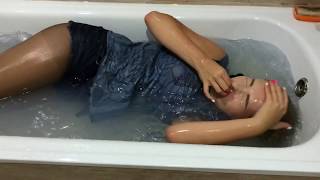 WETLOOK / FULLY CLOTHED / TIGHTS / SHORTS / ВАННА В ОДЕЖДЕ / WET / WAM