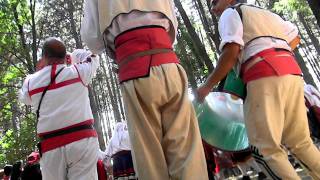 Жеравна 2011_4 - Разложкото хоро - зурни