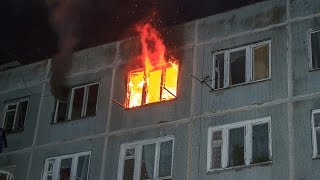 Пожар в квартире. Девушка выпала из окна.УМЕРЛА?? 1/2