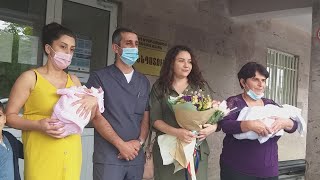 Отцы на передовой, матери — в больнице: в Ереване родились двое арцахцев
