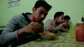 GAK NORMAL..8000 dapat MIE AYAM versi THANOS di MIE AYAM LEMBAH MERAPI