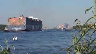 größtes Containerschiff die "Christophe Colomb"