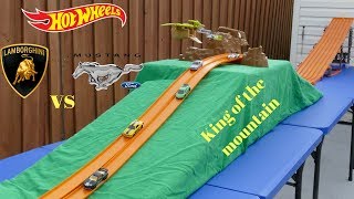 Hot Wheels king of the mountain Lamborghini vs Mustang tournament race