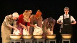 2.  Всюду жизнь - спектакль Е.Дружинина