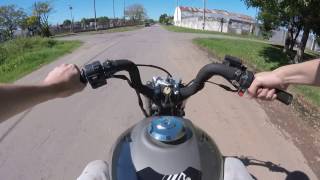 Probando La Honda Cg titan una vuelta en el barrio Gopro.