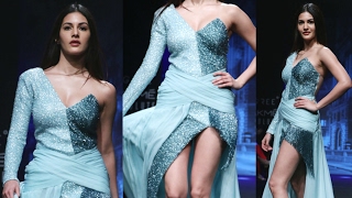 Kung Fu Yoga Actress Amyra Dastur Ramp Walk At LFW 2017