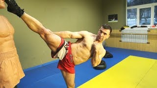 Как правильно бить вертушку - Обучение от Чемпиона Мира   по кикбоксингу