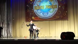 Цирковой коллектив «Трюкач» номер "Игра с диаболо"