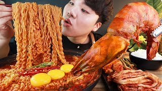 ASMR MUKBANG 대왕 킹 블랙타이거 새우 40CM & 열라면 김치 흰밥 먹방 GIANT KING SHRIMP & SPICY NOODLES EATING SOUND Tôm