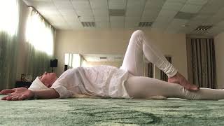Кошачье потягивание после пробуждения