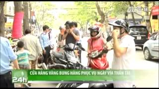 VTC14_Cửa hàng vàng bung hàng phục vụ ngày vía Thần tài