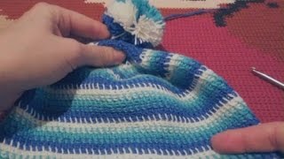Шапка односторонним тунисским крючком, связанная по кругу