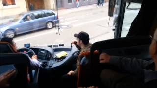 Lustiger Türke Erwin singt im Schulbus