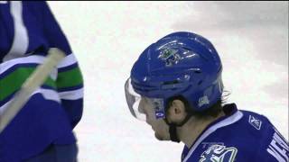 Canucks Vs Flyers - Ryan Kesler 4-1 Goal - 12.28.10 - HD