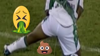 شخ فى الملعب أمام الجماهير أثناء المباراة