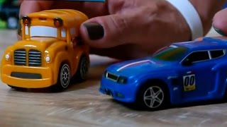 Мультфильмы про машинки - гоночная машинка на заправке