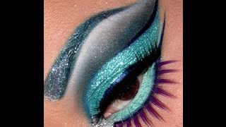 Turquoise Glitter cut crease with Silver glittery brows!