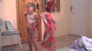 Смешные детские танцы  приколы с детьми !Funny baby dancing fun with the kids!