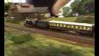 Lok and Rheingold wagons train set - video 02