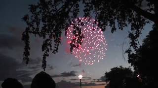 День города Новосибирска. Еще один салют над рекой Обь. Фестиваль фейерверков.