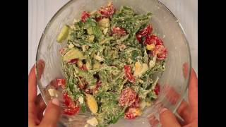 Диетический салат с рукколой, овощами и брынзой