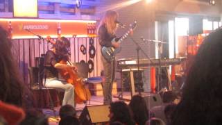 Christina Rosenvinge - Sábado (Directo @ Mercado de San Antón, Madrid 19/5/2013)