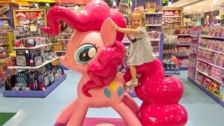 Шоппинг в Магазине игрушек и Привет победителю конкурса
