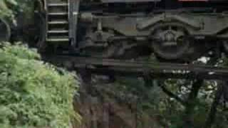 Caida libre de una Locomotora.