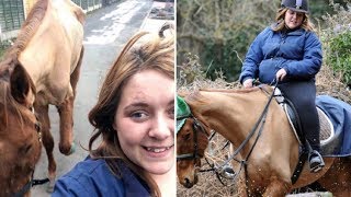 Cruel Woman Posts Selfie With A Skeletal Horse Then Gets Banned From Keeping Horses