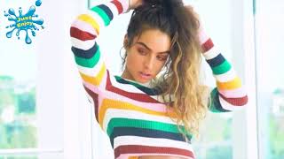 КРАСИВАЯ ДЕВУШКА ПОЗИРУЕТ НА КАМЕРУ / ФОТОСЕССИЯ ? | BEAUTIFUL GIRL POSING ON CAMERA / PHOTO SHOOT