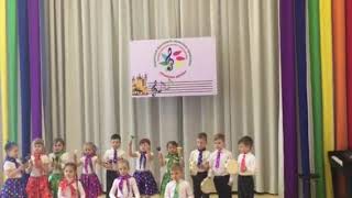 Шумовой оркестр.Старшая группа. "Полька" И.Дунаевского из к,ф "Кубанские казаки"