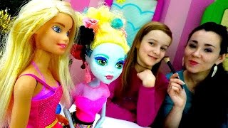 Игры одевалки с Монстер Хай и Барби.