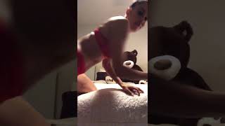 Hot Latina Twerking On Bed