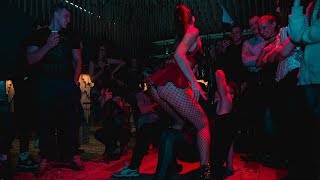 GIRLS SEXY DANCE ON #BEONEVOGUEBALL - SEX SIREN ? #BEONEDANCE