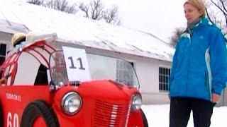 Фестиваль «Сани DAY» в Петербурге: с горы скатились дракон и рубль