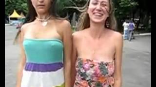 Трясут сиськами в замедленной съемки!