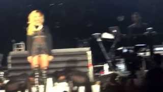 Rihanna Diamonds Tour Istanbul - Phresh Off The Runway & Birthday Cake FULL HD