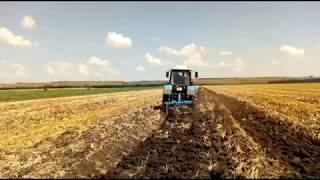 Новый плуг ПС-3+1 с трактором МТЗ-1221 (настройка)
