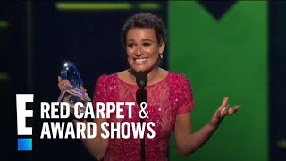 Ellen DeGeneres Presents Trophies to Lea Michele and Chris Colfer | E! People's Choice Awards