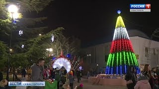 В Балаклаве открыли главную новогоднюю ёлку