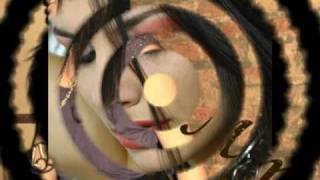 Tia & Mima - Nisi Kao On