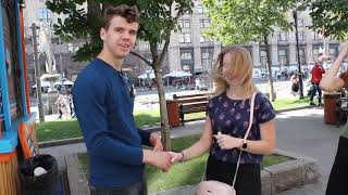 ПИКАП ПРАНК: ВЗЯЛ ЗА ЗАДНИЦУ. КАК ПОТРОГАТЬ ЗА СОЧНУЮ ПОПКУ. ОНА ПОДСТАВИЛА ПОПУ. РЕАКЦИЯ. ПРИКОЛ.
