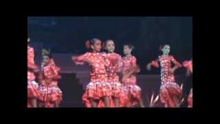 Aida Julieta baile Español "Ese toro enamorado de la luna"